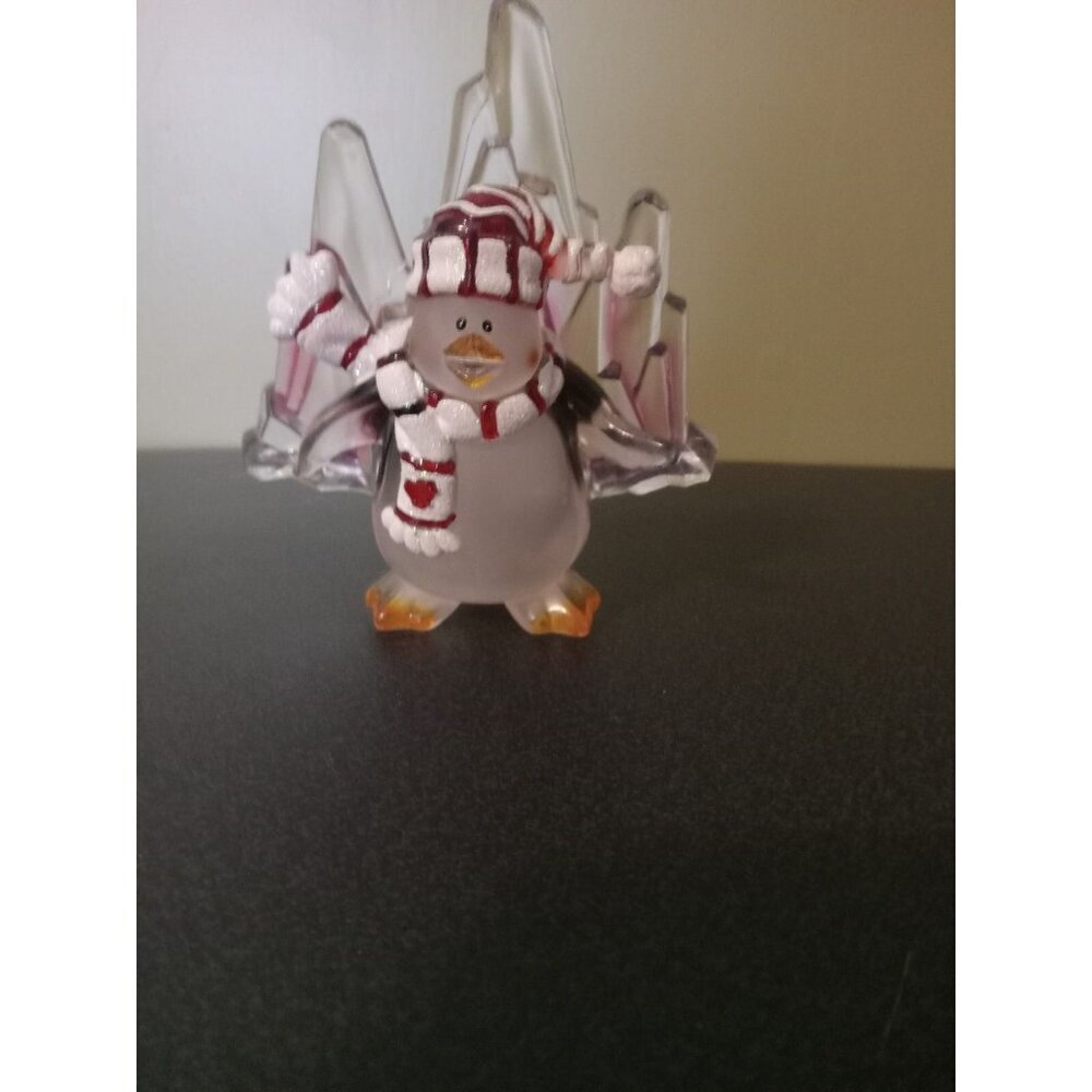 Holiday Night Light – Christmas Penguin on Ice – Plug-In – Tested